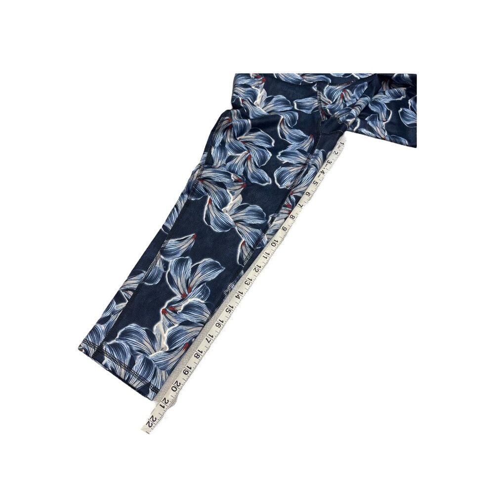 Champion Capri Leggings Women's Small Navy Floral Stretch High-Waist Performance - Picture 4 of 6